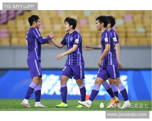 赛后分析：上海足球队与南京足球队的表现与状态对比探讨